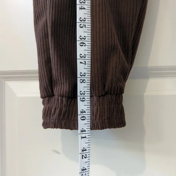 Brown Cargo Style Sweats Size Men's Medium NWOT - Picture 8 of 8